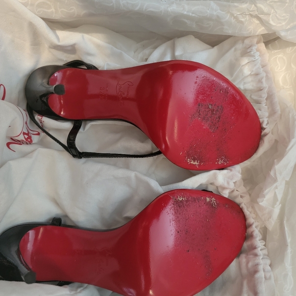 Christian Louboutin Rosalie Patent Black - Picture 11 of 11